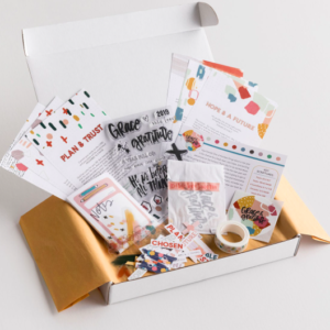 Illustrated Faith - Grace & Gratitude December- Devotional Kit Dayspring All Things Faithful