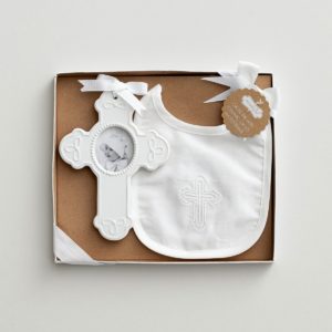 babygifts-crossbib-allthingsfaithful
