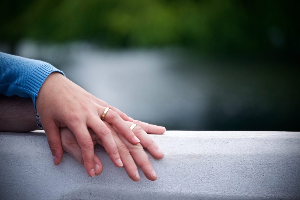 Post-Blog-Following God When Your Husband Doesn't-AllThingsFaithful